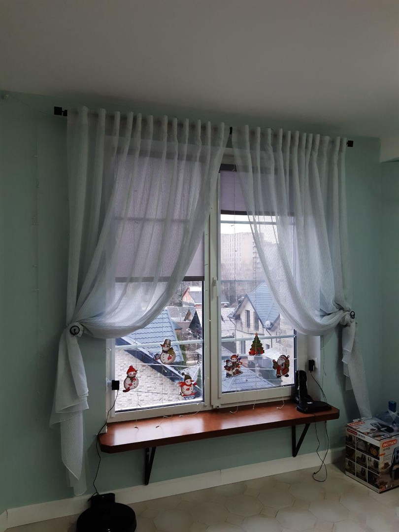 Тюль и одна штора на окне фото