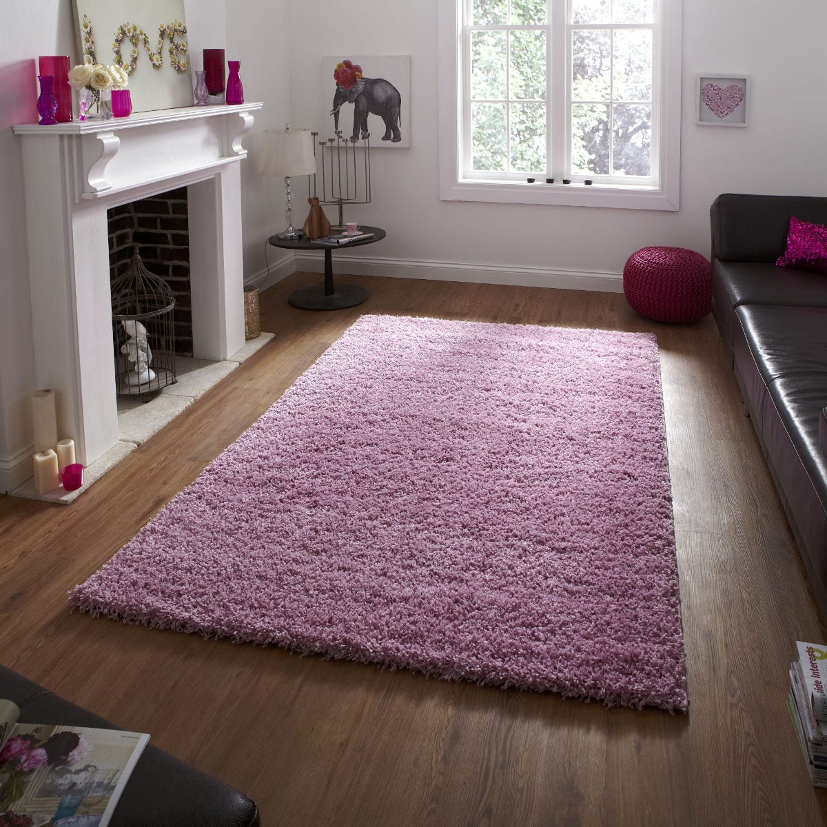 Розовый ковёр в гостиную