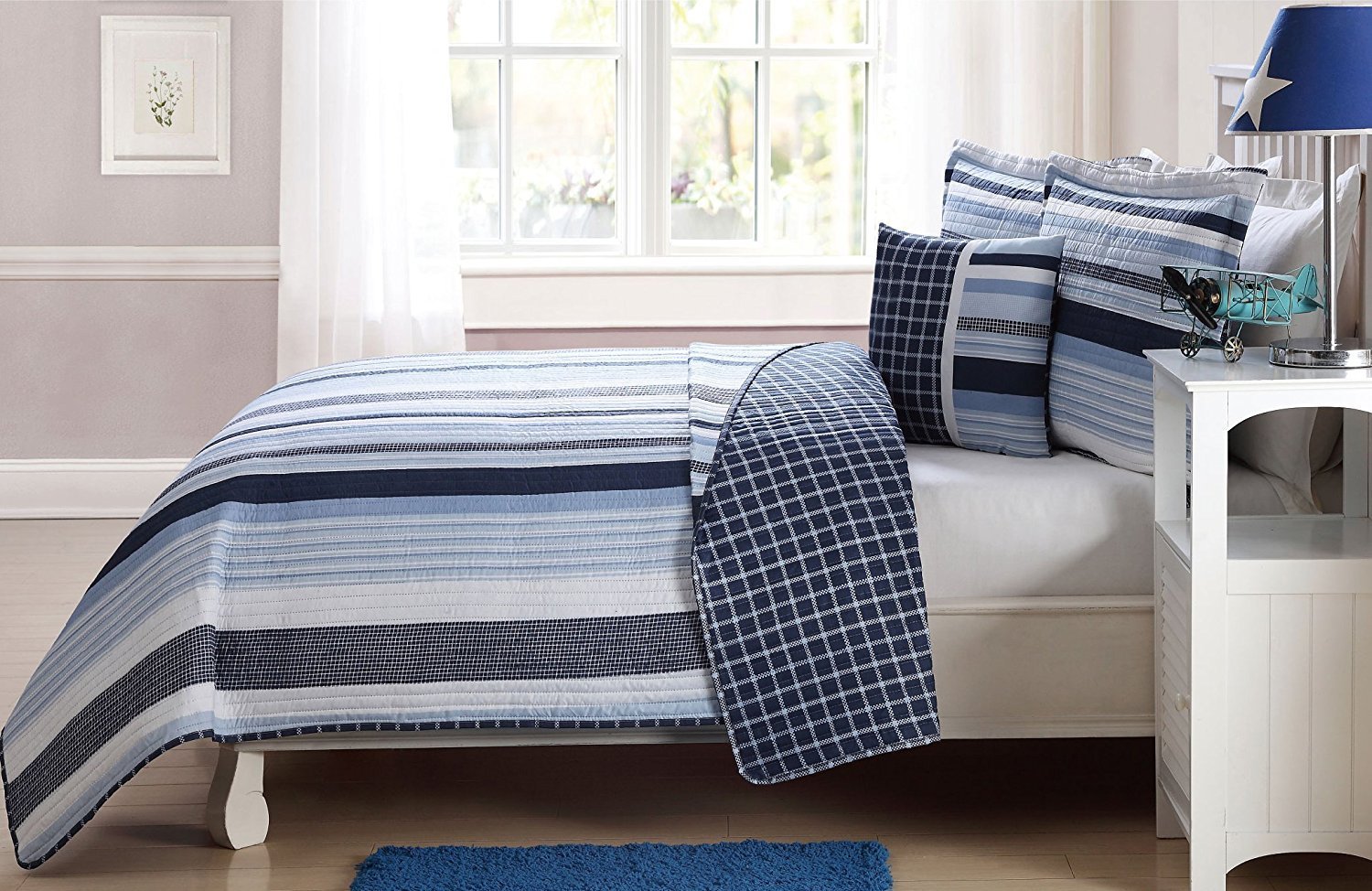 Комплект постельного белья с декоративными подушками